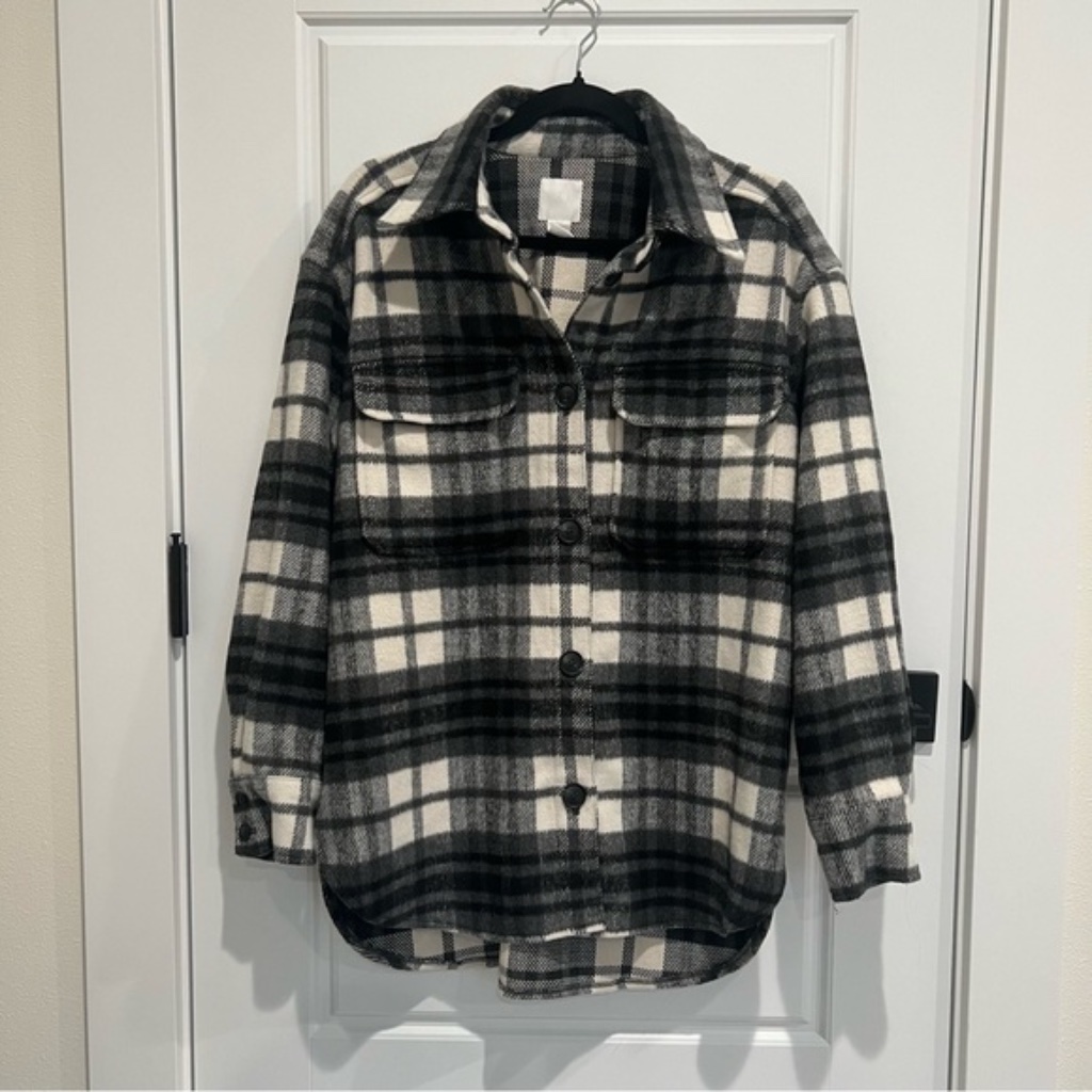 H&M Black And White Plaid Flannel Shacket Jacket Shirt Button Up Long Sleeve